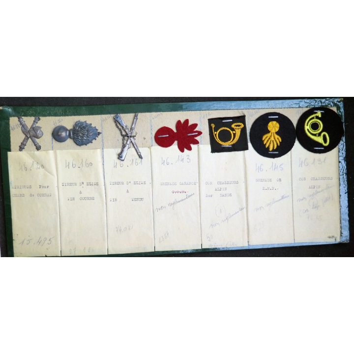 Insigne tissu de cor de chasseurs alpins sur bande non réglementaire