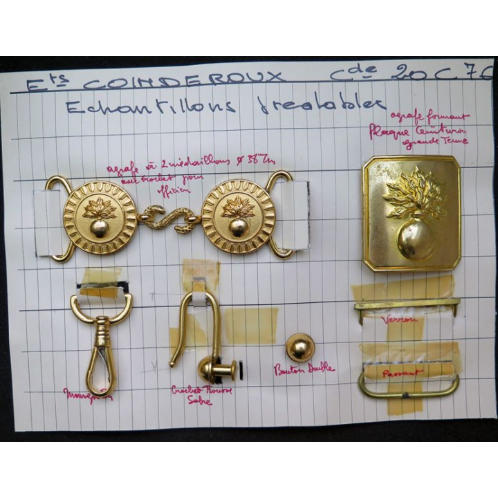 Bouton double doré pour ceinturon d'officier ou d'élève officier Grande Tenue