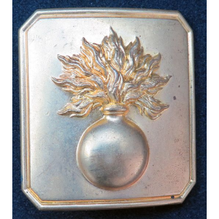 Plaque formant Agrafe pour ceinturon d'officier ou d'élève officier Grande Tenue 1976