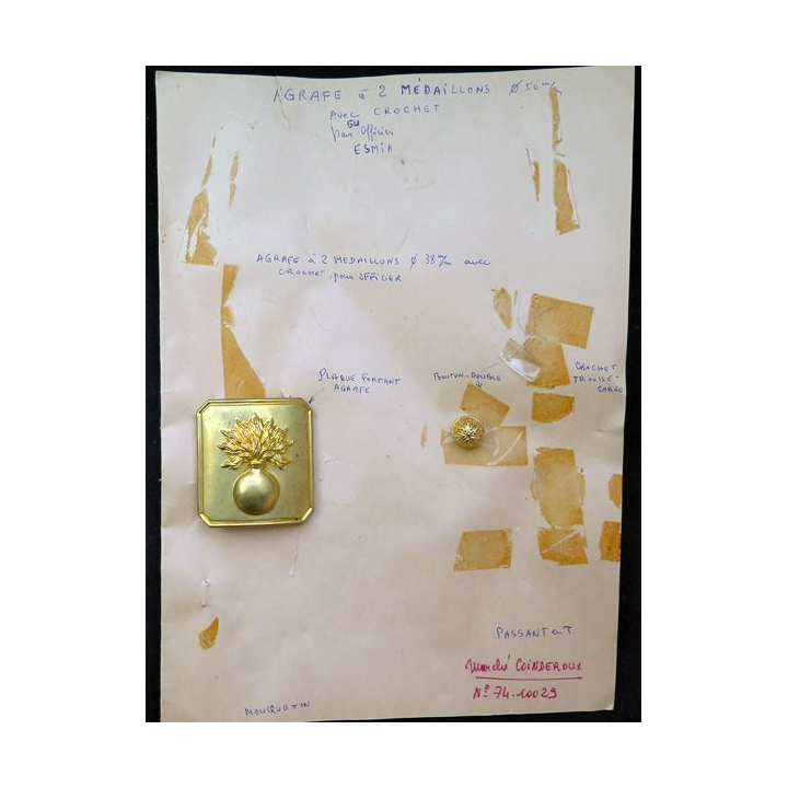 Plaque formant Agrafe pour ceinturon d'officier ou d'élève officier Grande Tenue 1976