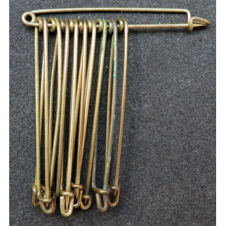 MILITARIA : lot de 10 épingles en laiton de dimensions 5,5 cm