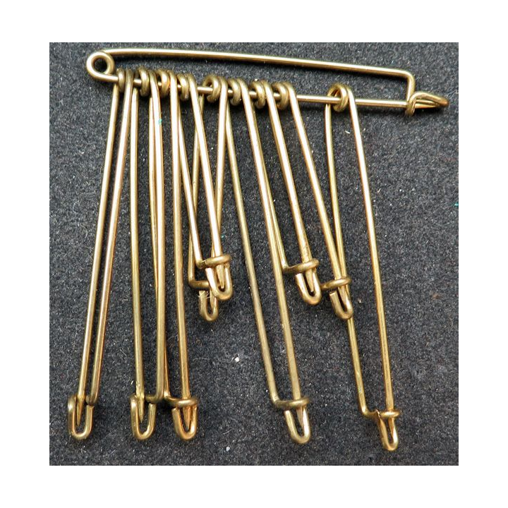 MILITARIA : lot de 10 épingles en laiton de dimensions variées