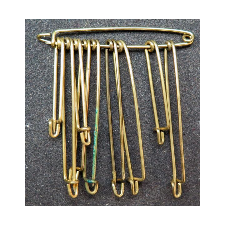 MILITARIA : lot de 10 épingles en laiton de dimensions variées
