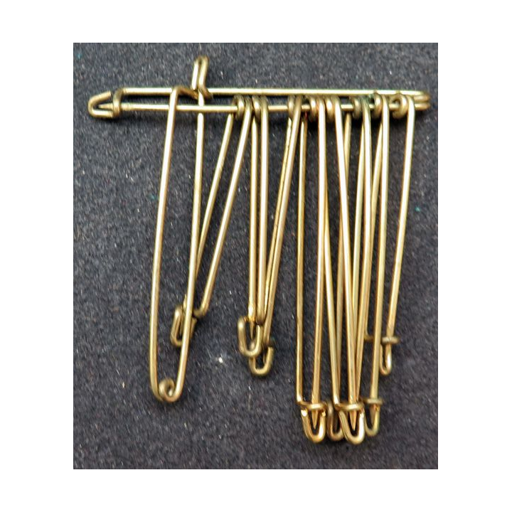 MILITARIA : lot de 10 épingles en laiton de dimensions variées