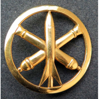 Insigne de béret de l'artillerie de fabrication Bichet
