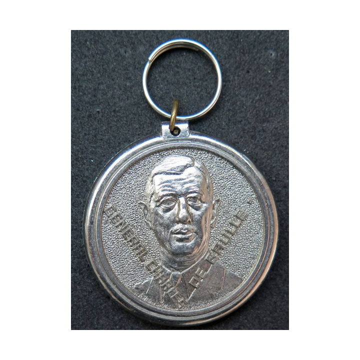 Médaille (Porte clefs ?) du Général Charles de Gaulle avec au dos la Croix de Lorraine