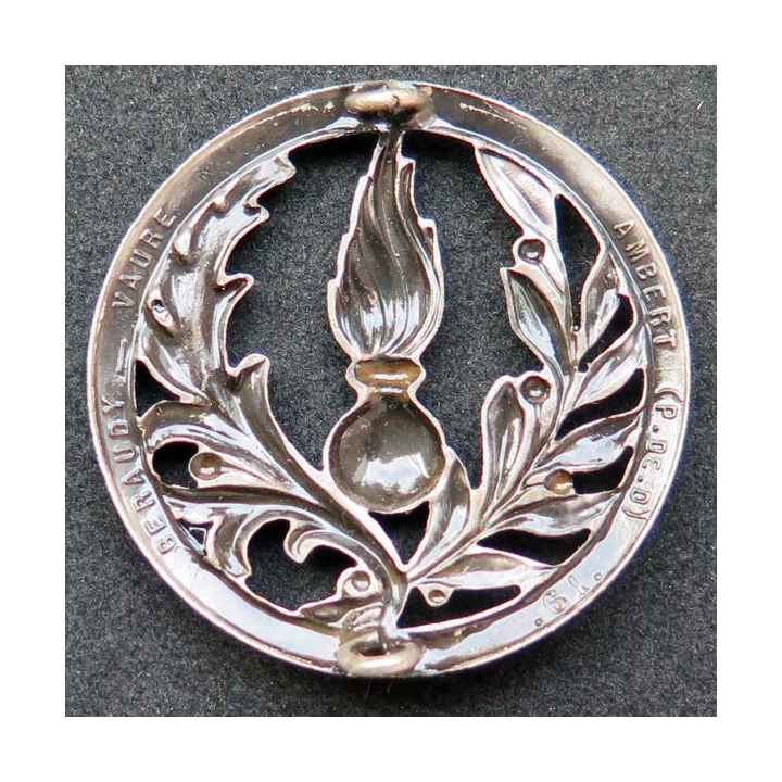 CRE : insigne de béret du commissariat argenté fabrication Beraudy-Vaure sans attache