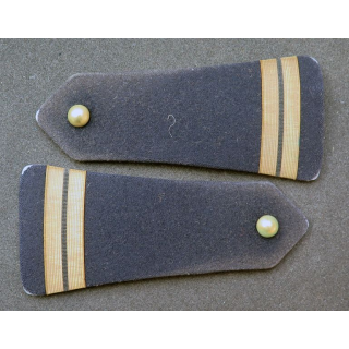 Paire d'épaulettes de lieutenant d'infanterie avec bouton