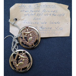 insigne de béret des troupes aéroportées d'infanterie de marine fabrication Coinderoux années 1970