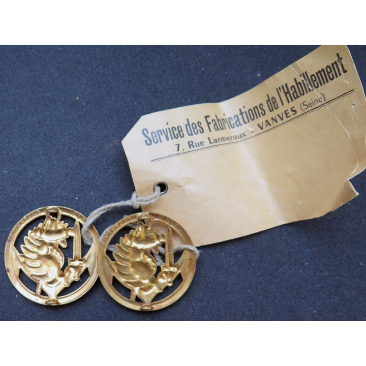 insigne de béret des troupes aéroportées d'infanterie de marine fabrication Coinderoux années 1970
