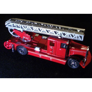 MATCHBOX MODELS OF YESTERYEAR YFE05 1932 MERCEDES BENZ