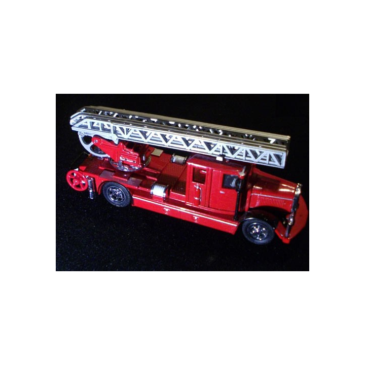 MATCHBOX MODELS OF YESTERYEAR YFE05 1932 MERCEDES BENZ