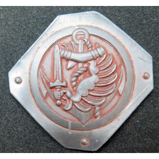 Matrice de l'insigne de béret des Parachutistes des troupes de marine