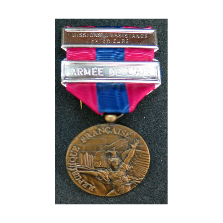 FRANCE : médaille de la défense nationale bronze avec barrettes Armée de l'Air et mission d'assistance extérieure