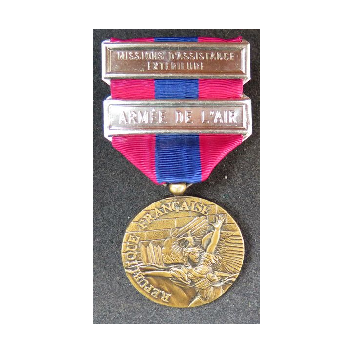 FRANCE : médaille de la défense nationale bronze avec barrettes Armée de l'Air et mission d'assistance extérieure