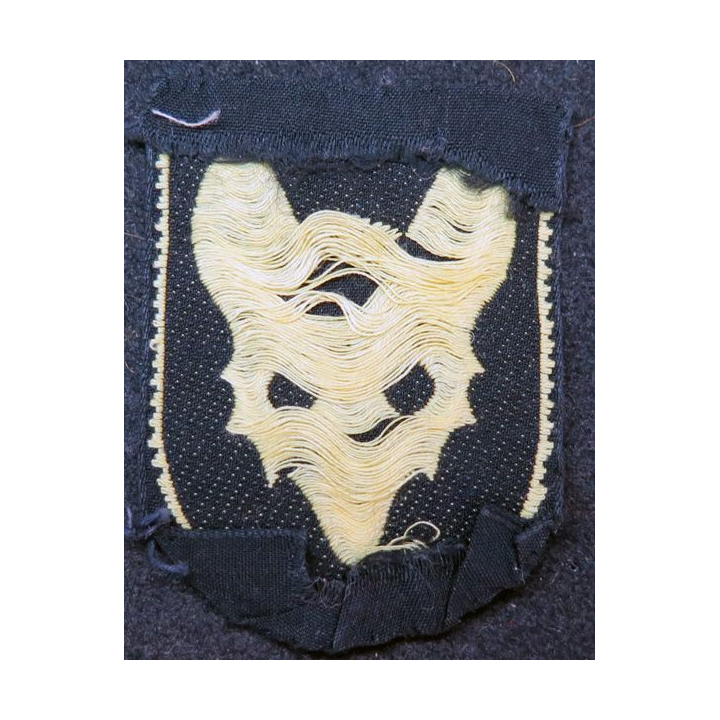 insigne tissu des Louveteaux Loup noir