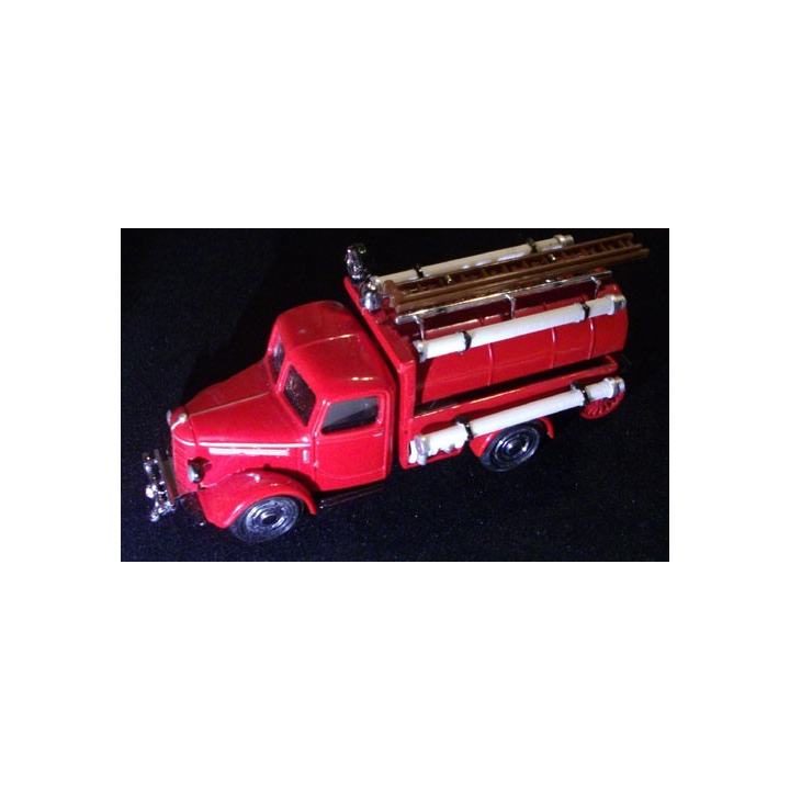 MATCHBOX MODELS OF YESTERYEAR YFE04 1939 BEDFORD WATER TANKER