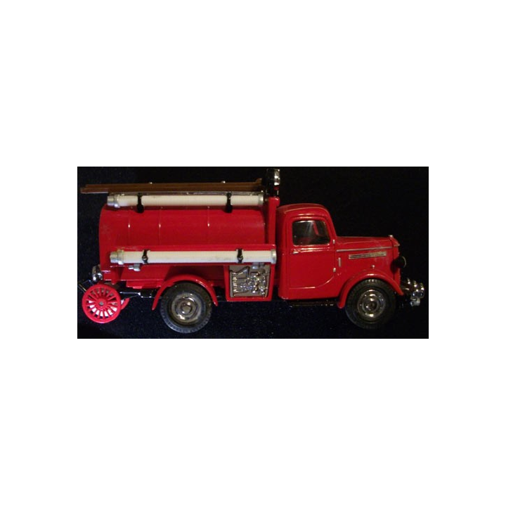 MATCHBOX MODELS OF YESTERYEAR YFE04 1939 BEDFORD WATER TANKER