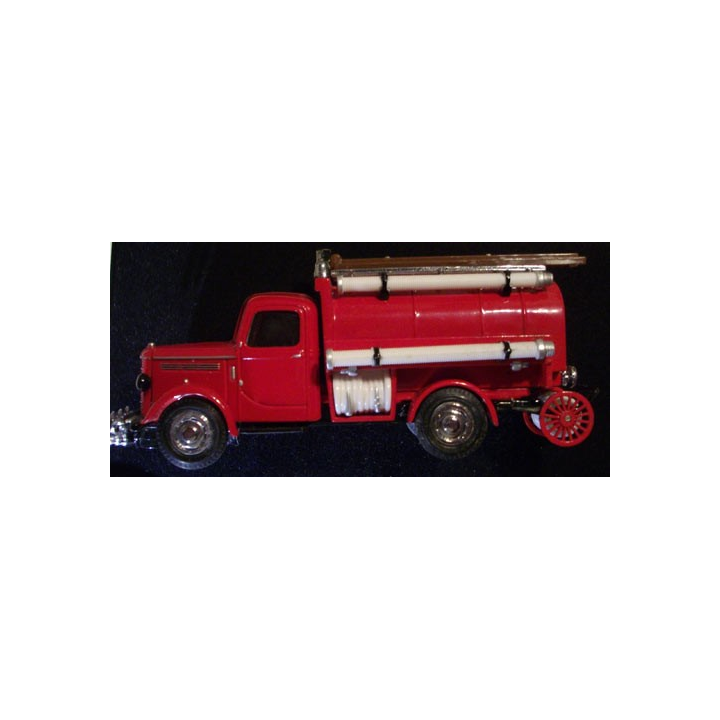 MATCHBOX MODELS OF YESTERYEAR YFE04 1939 BEDFORD WATER TANKER
