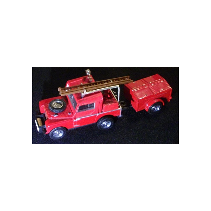 MATCHBOX MODELS OF YESTERYEAR YFE-2 1952 LAND ROVER FIRE TRUCK