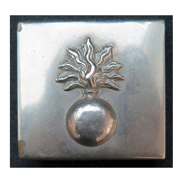 Plaque de ceinturon en métal argenté 5,5 x 5,5 cm 