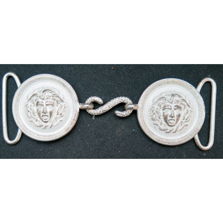 Boucle de ceinturon à deux plaques tête de méduse argenté diamètre 5 cm
