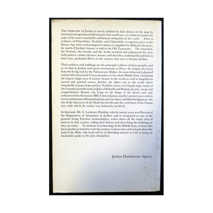 The antiquities of Jordan de G. Lankester Harding aux éditions New Editions G. Lankester Harding 1967