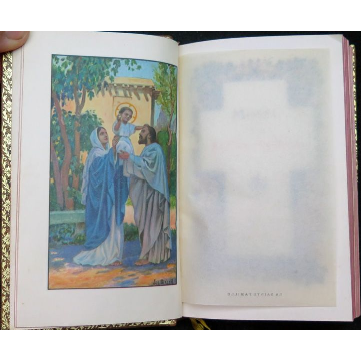 Missel de Sainte Famille aux initiales P. A. n° 140 1933  dans sa boite