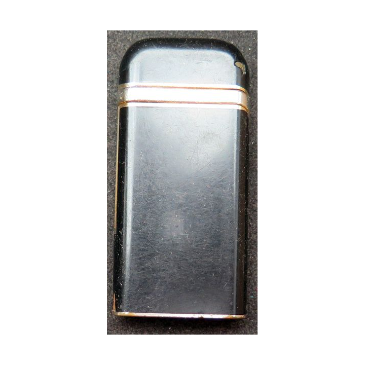 BRIQUET : briquet en acier noir (éclat) Yves St laurent 1 x 3 x 6,5 cm
