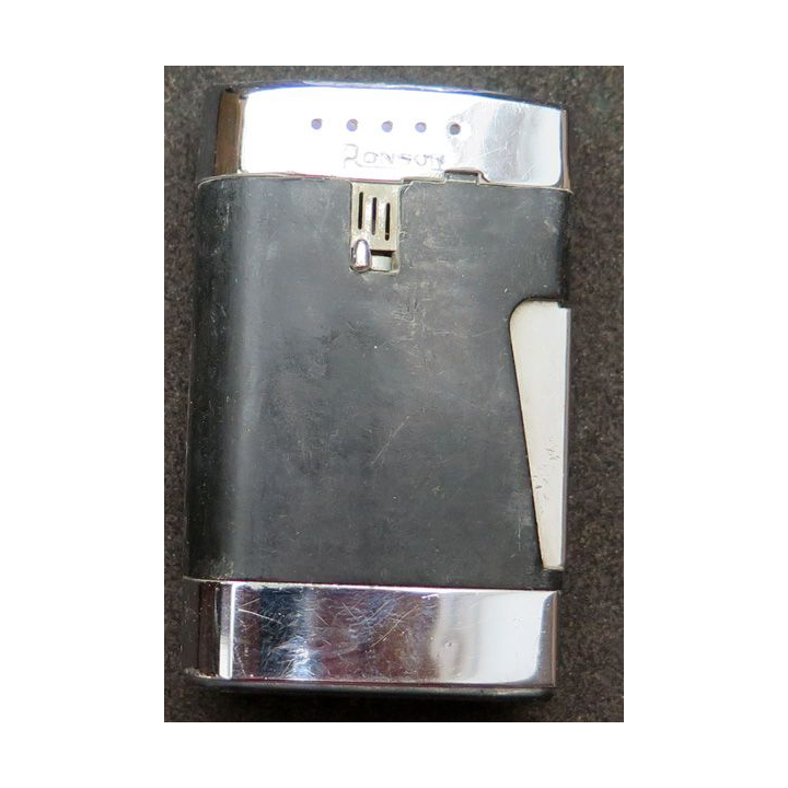 BRIQUET : briquet en acier noir et argenté Ronson 6 x 4 x 1 cm