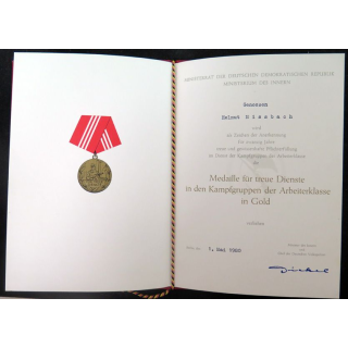 RDA : diplôme attribué de la médaille pour les loyaux services dans les groupes de combat