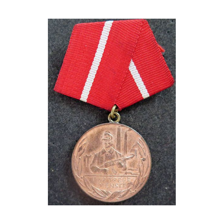 médaille et diplôme attribué de la médaille bronze pour les loyaux services