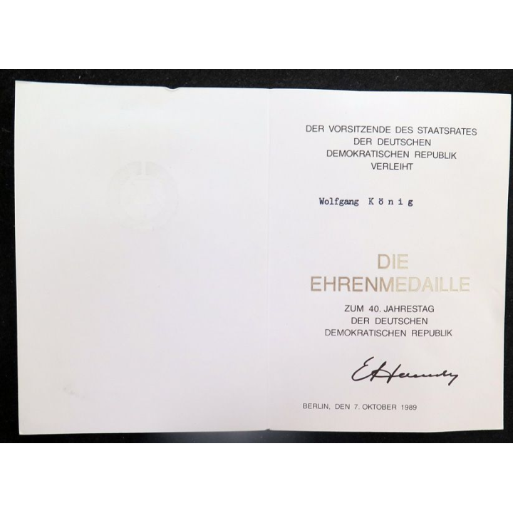 RDA : diplôme attribué de la médaille du 40° anniversaire de la Fondation de la RDA