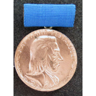 RDA : médaille de bronze Pestalozzi pour bons et Loyaux services