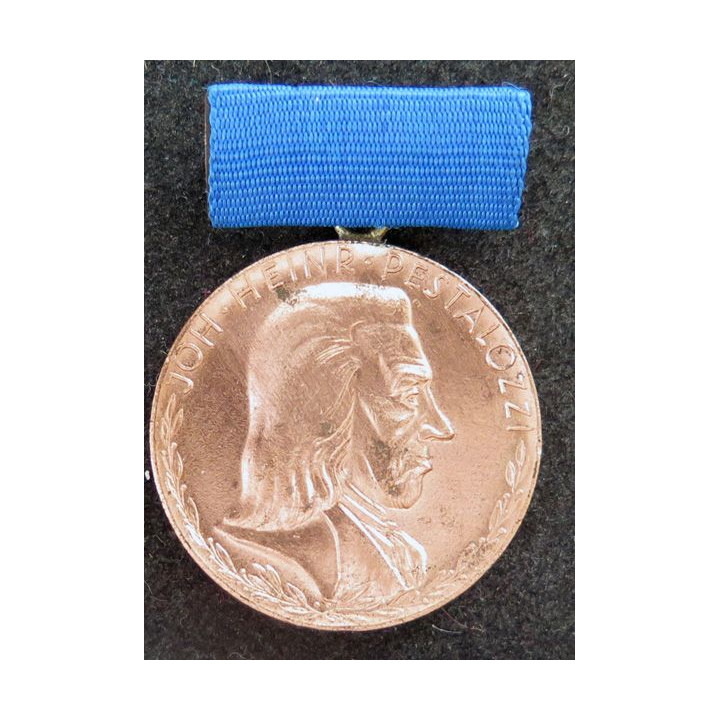 RDA : médaille de bronze Pestalozzi pour bons et Loyaux services