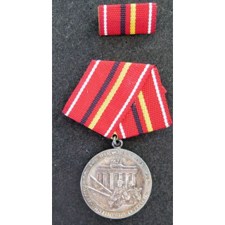 RDA : médaille d'argent avec rappel pour l'excellence au combat et à la préparation opérationnelle