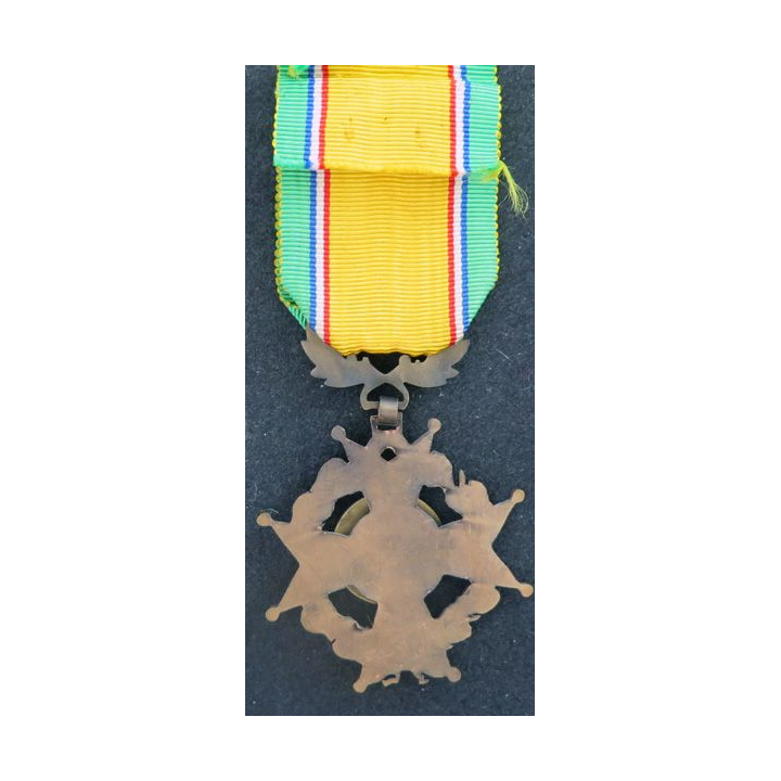 FRANCE : Croix du mérite bronze FNDSODADTEDMFEC 1900 anciens combattants