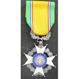 FRANCE : Croix du mérite argent FNDSODADTEDMFEC 1900 anciens combattants