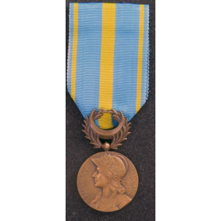 FRANCE : médaille bronze de l'UNC Union nationale des combattants 60° anniversaire
