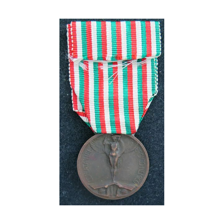 ITALIE : médaille de l'Unita italienne 1915 - 1918 en bronze 