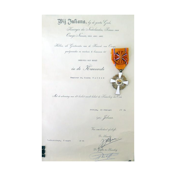 PAYS BAS : médaille et diplôme attribué de la Croix d'honneur de l'ordre de la Couronne de la Maison d'Orange avec Rosette