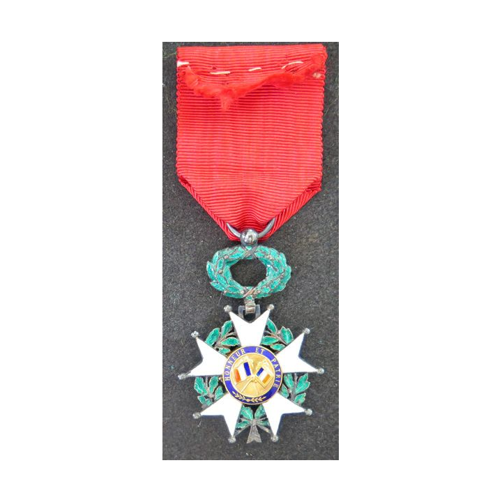 FRANCE : croix de chevalier de la Légion d'Honneur émaux parfaits