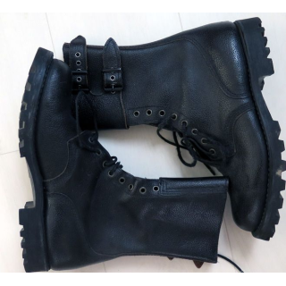 Paire de Rangers en cuir comme neuve de taille 43 / 7