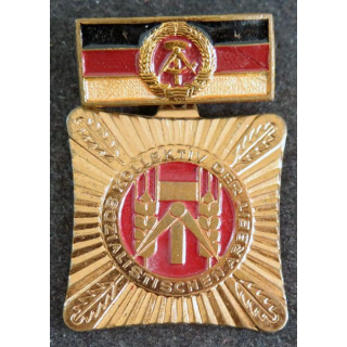RDA : médaille du travail collectif de l'Allemagne de l'Est peint