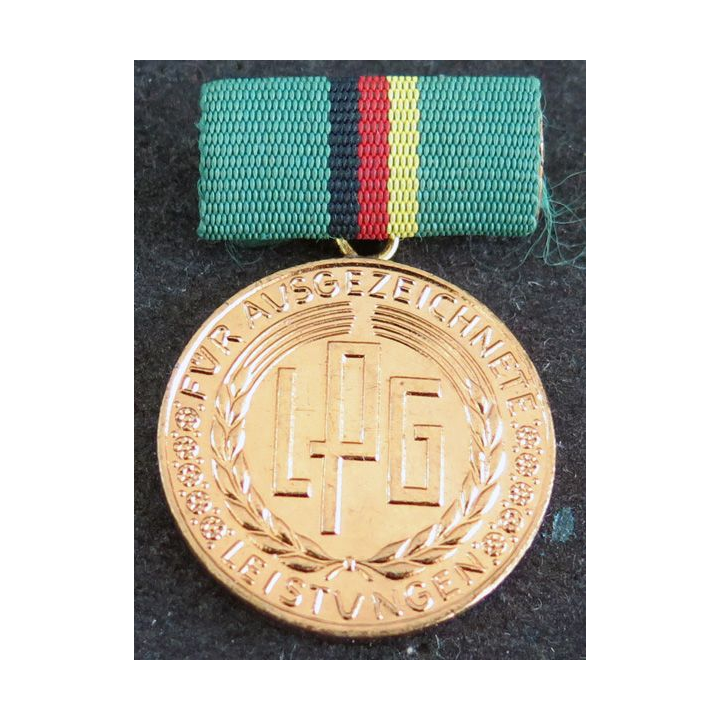 RDA : médaille pour services fidèles dans les postes