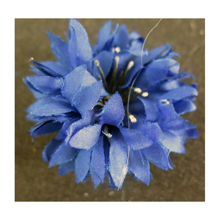 JOURNEE 11 novembre :  insigne du bleuet de France avec attache