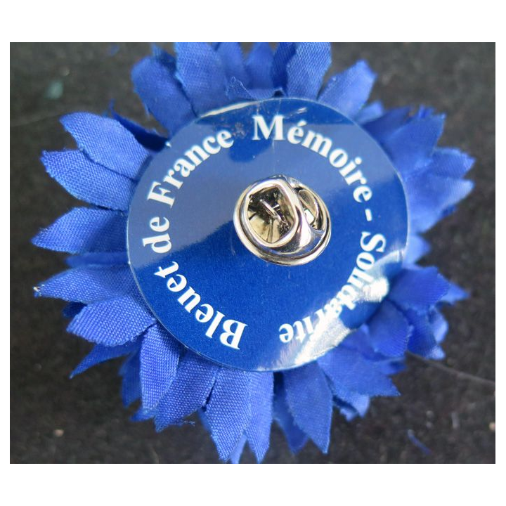 JOURNEE 11 novembre :  insigne du bleuet de France avec attache