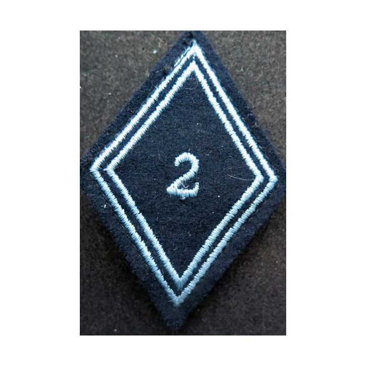 LOSANGE DE BRAS MODÈLE 45 : 2° régiment de hussards cadre avec crochets