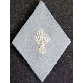 LOSANGE DE BRAS MODÈLE 45 : sous officier commissariat de l'Armée de terre