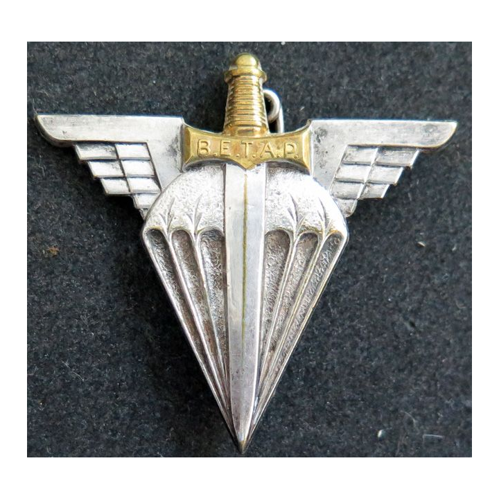 BETAP : Base école des troupes aéroportées parachutistes Drago H. 605